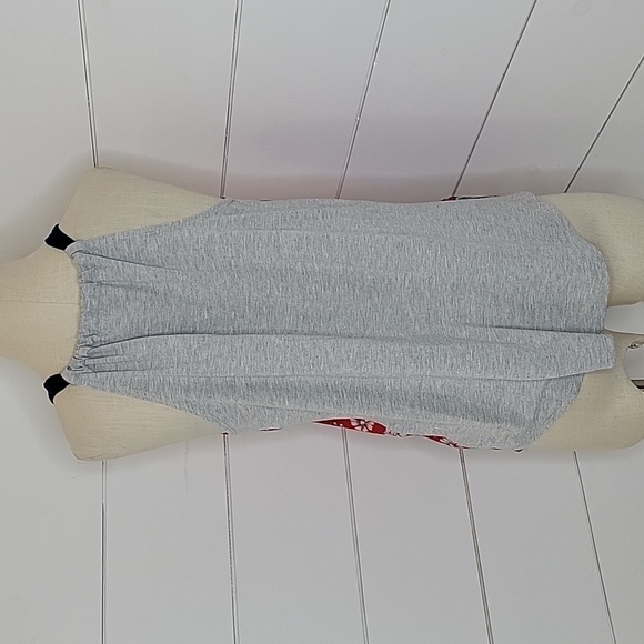 Xhilaration small (?) Red blue & grey flowy tank top - Picture 2 of 5